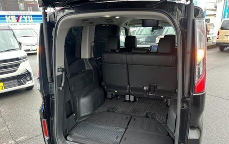 Honda Stepwgn IV, 2018 год, 1 860 222 рублей, 14 фотография