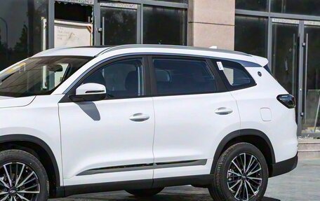 Chery Tiggo 8 I, 2025 год, 2 300 000 рублей, 2 фотография