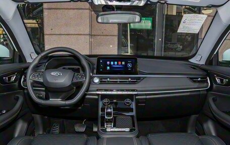 Chery Tiggo 8 I, 2025 год, 2 300 000 рублей, 16 фотография