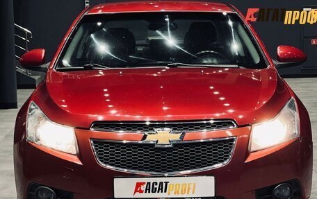 Chevrolet Cruze II, 2011 год, 677 000 рублей, 2 фотография