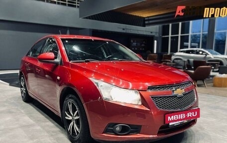 Chevrolet Cruze II, 2011 год, 677 000 рублей, 3 фотография