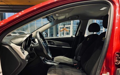 Chevrolet Cruze II, 2011 год, 677 000 рублей, 16 фотография