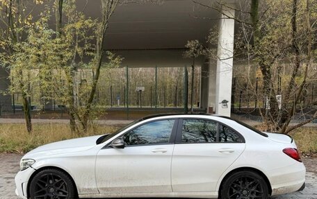 Mercedes-Benz C-Класс, 2019 год, 1 950 000 рублей, 2 фотография