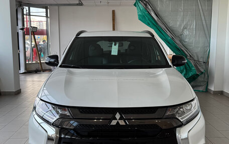 Mitsubishi Outlander III рестайлинг 3, 2020 год, 2 534 000 рублей, 2 фотография