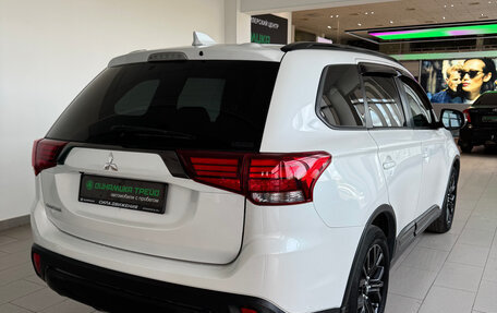 Mitsubishi Outlander III рестайлинг 3, 2020 год, 2 534 000 рублей, 8 фотография