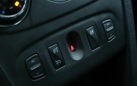 Renault Logan II, 2020 год, 889 000 рублей, 13 фотография