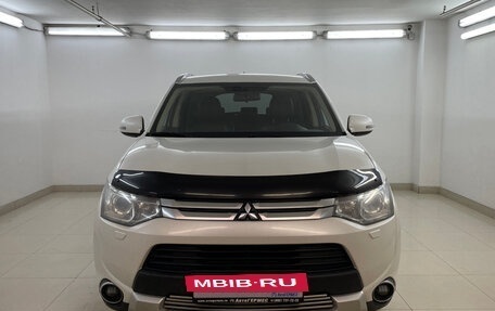 Mitsubishi Outlander III рестайлинг 3, 2014 год, 1 469 000 рублей, 2 фотография