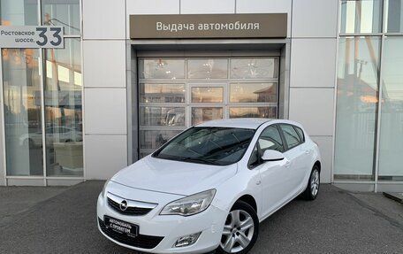 Opel Astra J, 2011 год, 640 000 рублей, 1 фотография