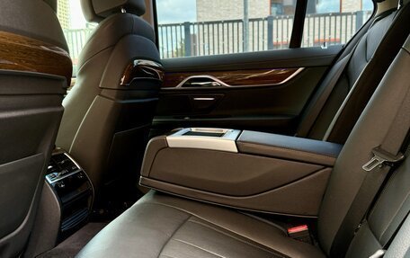 BMW 7 серия, 2016 год, 3 150 000 рублей, 11 фотография