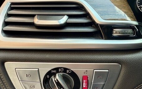 BMW 7 серия, 2016 год, 3 150 000 рублей, 14 фотография