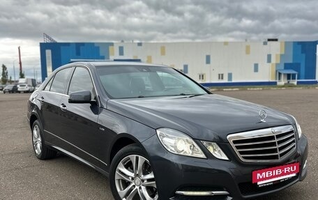 Mercedes-Benz E-Класс, 2011 год, 1 580 000 рублей, 12 фотография