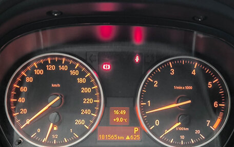 BMW 3 серия, 2011 год, 1 050 000 рублей, 17 фотография