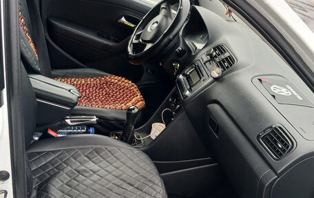 Volkswagen Polo VI (EU Market), 2018 год, 700 000 рублей, 10 фотография