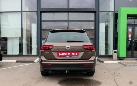 Volkswagen Tiguan II, 2017 год, 1 959 000 рублей, 4 фотография