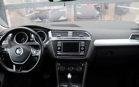 Volkswagen Tiguan II, 2017 год, 1 959 000 рублей, 15 фотография