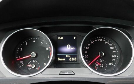 Volkswagen Tiguan II, 2017 год, 1 959 000 рублей, 16 фотография