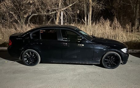 BMW 3 серия, 2006 год, 650 000 рублей, 2 фотография