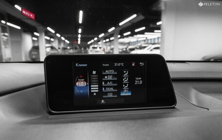 Lexus RX IV рестайлинг, 2016 год, 3 900 000 рублей, 28 фотография