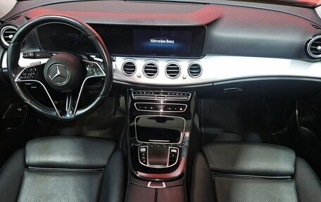 Mercedes-Benz E-Класс, 2021 год, 2 850 000 рублей, 9 фотография