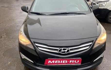 Hyundai Solaris II рестайлинг, 2015 год, 900 000 рублей, 7 фотография