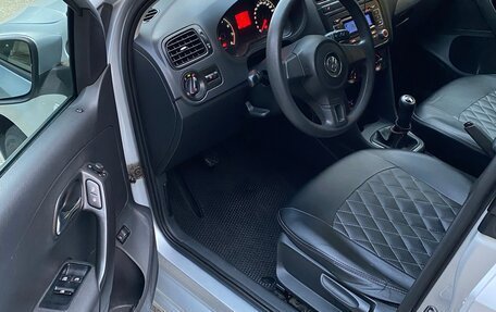 Volkswagen Polo VI (EU Market), 2011 год, 650 000 рублей, 10 фотография