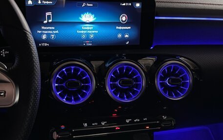 Mercedes-Benz CLA, 2022 год, 3 300 000 рублей, 11 фотография