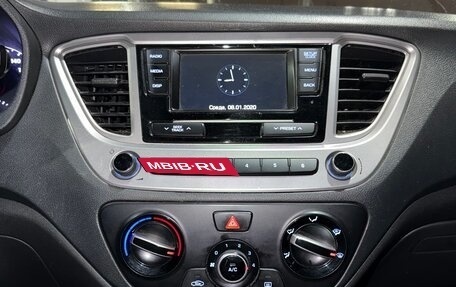 Hyundai Solaris II рестайлинг, 2019 год, 900 000 рублей, 6 фотография