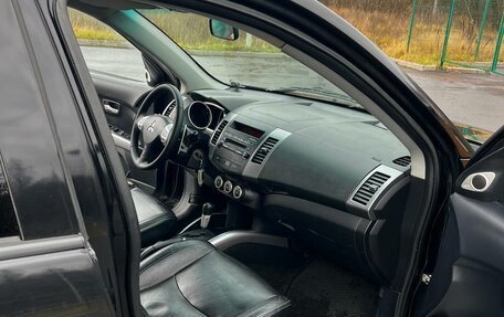 Mitsubishi Outlander III рестайлинг 3, 2008 год, 1 050 000 рублей, 13 фотография