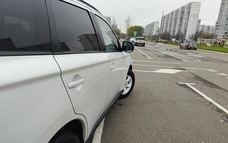 Mitsubishi Outlander III рестайлинг 3, 2013 год, 1 200 000 рублей, 7 фотография