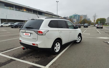 Mitsubishi Outlander III рестайлинг 3, 2013 год, 1 200 000 рублей, 5 фотография