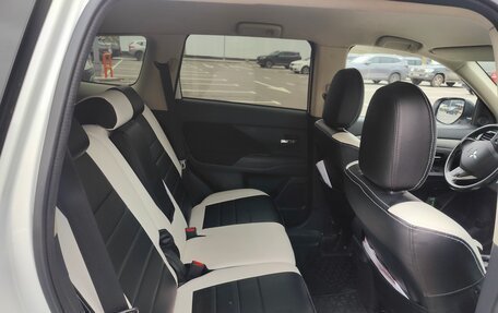 Mitsubishi Outlander III рестайлинг 3, 2013 год, 1 200 000 рублей, 14 фотография