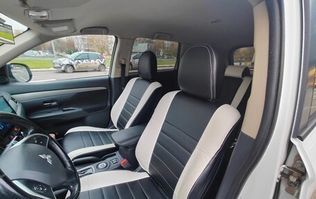 Mitsubishi Outlander III рестайлинг 3, 2013 год, 1 200 000 рублей, 19 фотография