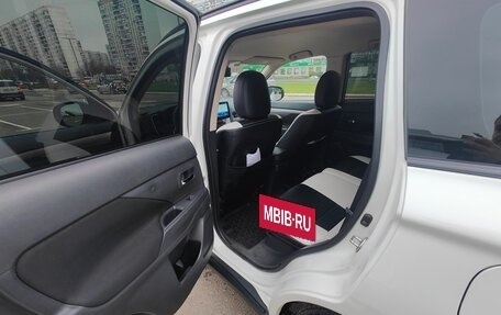 Mitsubishi Outlander III рестайлинг 3, 2013 год, 1 200 000 рублей, 20 фотография