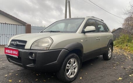Hyundai Tucson III, 2005 год, 900 000 рублей, 3 фотография