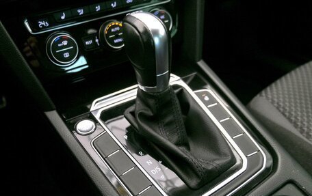 Volkswagen Passat B8 рестайлинг, 2017 год, 2 187 000 рублей, 17 фотография