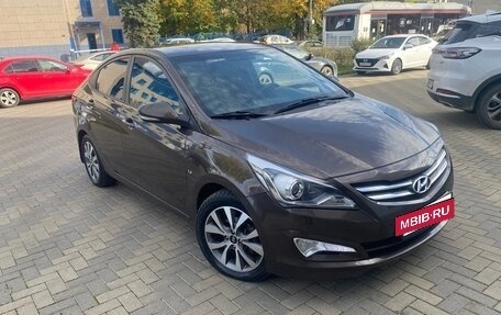Hyundai Solaris II рестайлинг, 2015 год, 1 200 000 рублей, 2 фотография