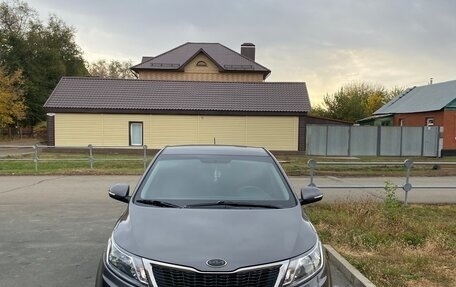 KIA Rio III рестайлинг, 2014 год, 895 000 рублей, 2 фотография