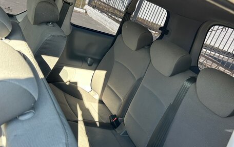 Hyundai H-1 II рестайлинг, 2015 год, 2 250 000 рублей, 11 фотография