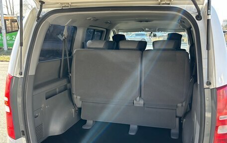 Hyundai H-1 II рестайлинг, 2015 год, 2 250 000 рублей, 12 фотография