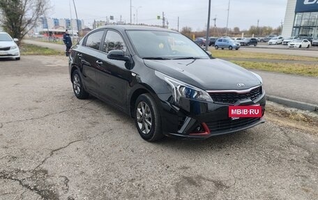 KIA Rio IV, 2021 год, 1 650 000 рублей, 3 фотография