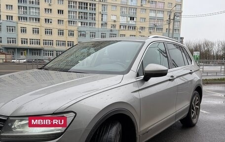 Volkswagen Tiguan II, 2018 год, 2 200 000 рублей, 6 фотография