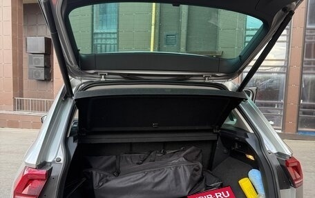 Volkswagen Tiguan II, 2018 год, 2 200 000 рублей, 10 фотография