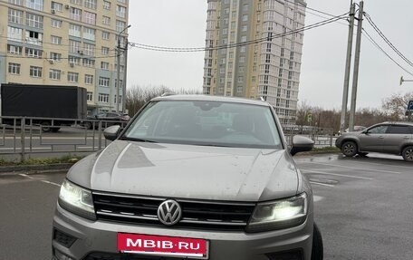 Volkswagen Tiguan II, 2018 год, 2 200 000 рублей, 5 фотография