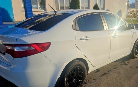 KIA Rio III рестайлинг, 2014 год, 745 000 рублей, 2 фотография