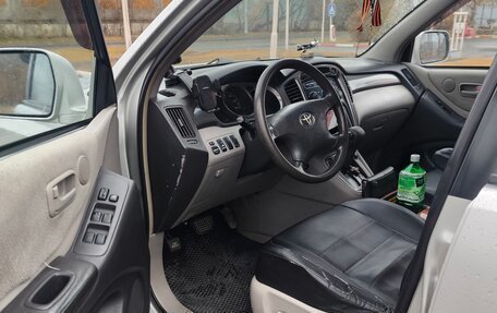 Toyota Highlander III, 2001 год, 1 030 000 рублей, 9 фотография