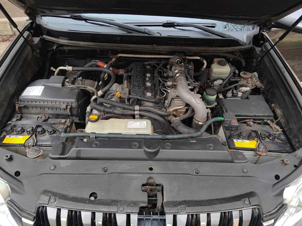 Toyota Land Cruiser Prado 150, 2011 год, 2 150 000 рублей, 11 фотография