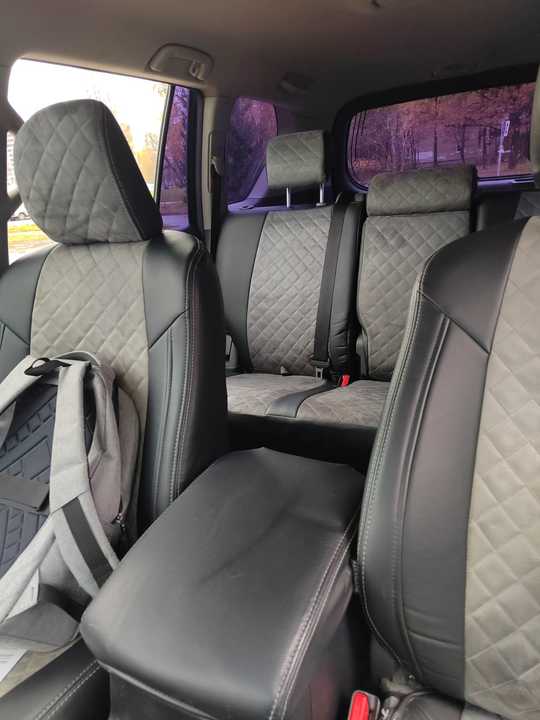 Toyota Land Cruiser Prado 150, 2011 год, 2 150 000 рублей, 9 фотография