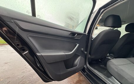 Skoda Rapid I, 2015 год, 785 000 рублей, 11 фотография