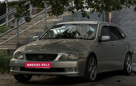 Toyota Altezza, 2001 год, 850 000 рублей, 2 фотография