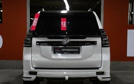 Toyota Land Cruiser Prado 150 рестайлинг 2, 2011 год, 2 698 000 рублей, 6 фотография